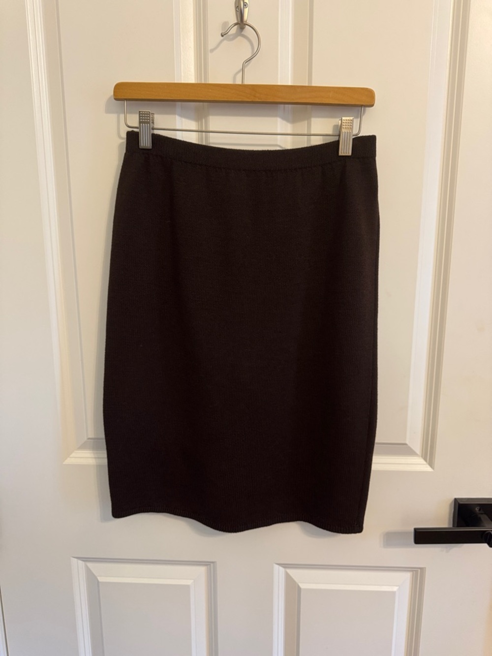 St. John Sportswear                 BrownKnit Pencil Skirt